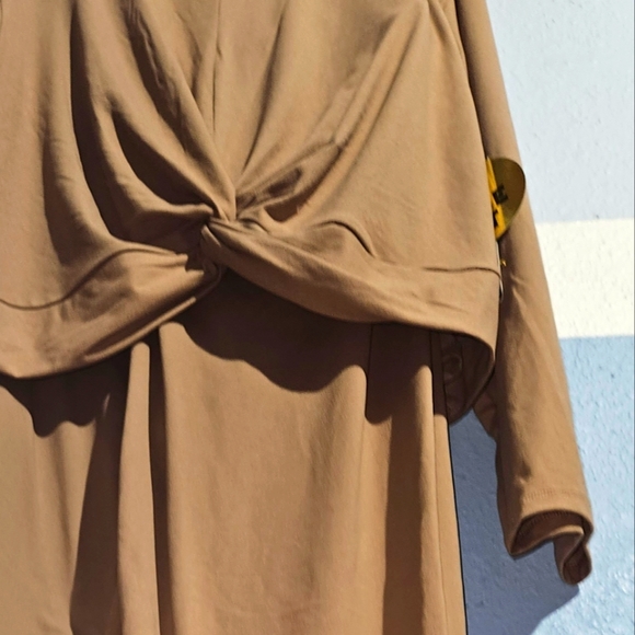 Plus Size Outfit 2 Piece Feathers Plus Size Loungewear Khaki NWT 3X - Picture 4 of 6